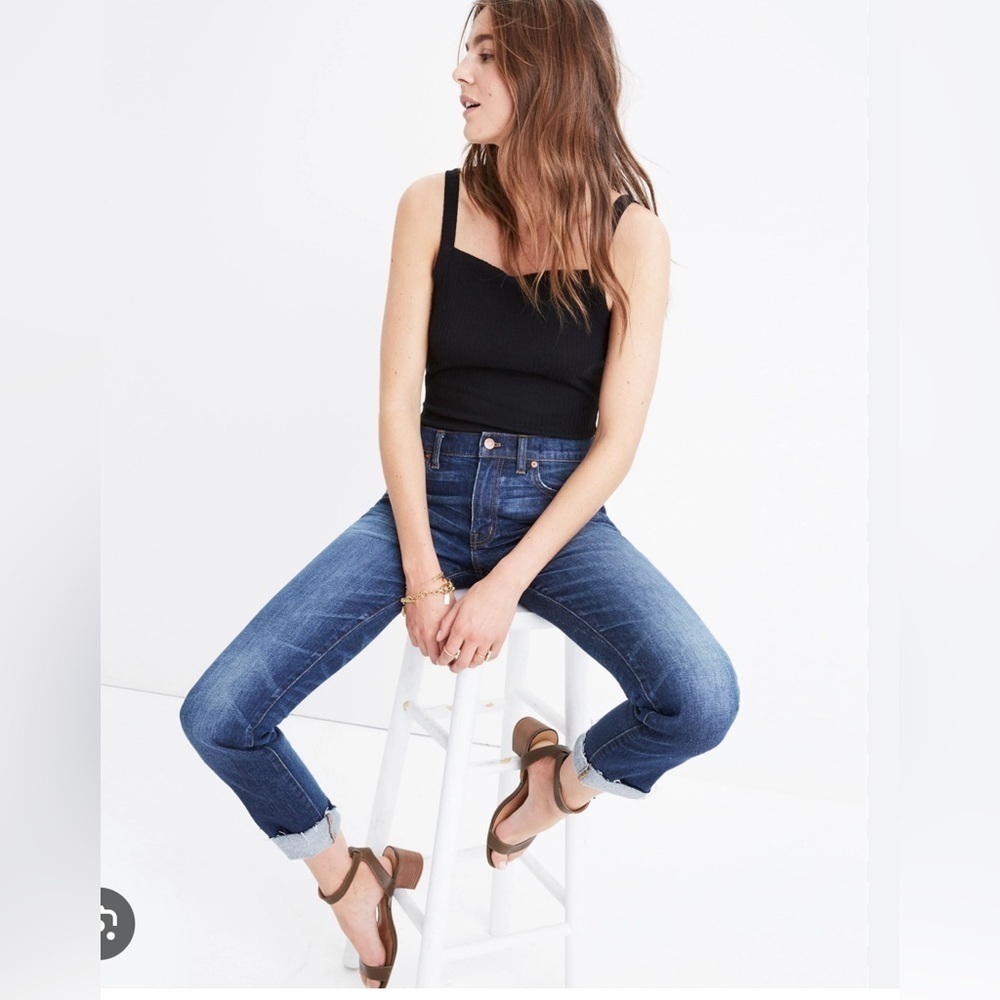 Madewell jean The mid -Rise Slim Boyjean in Raw-Hemmed
Edition